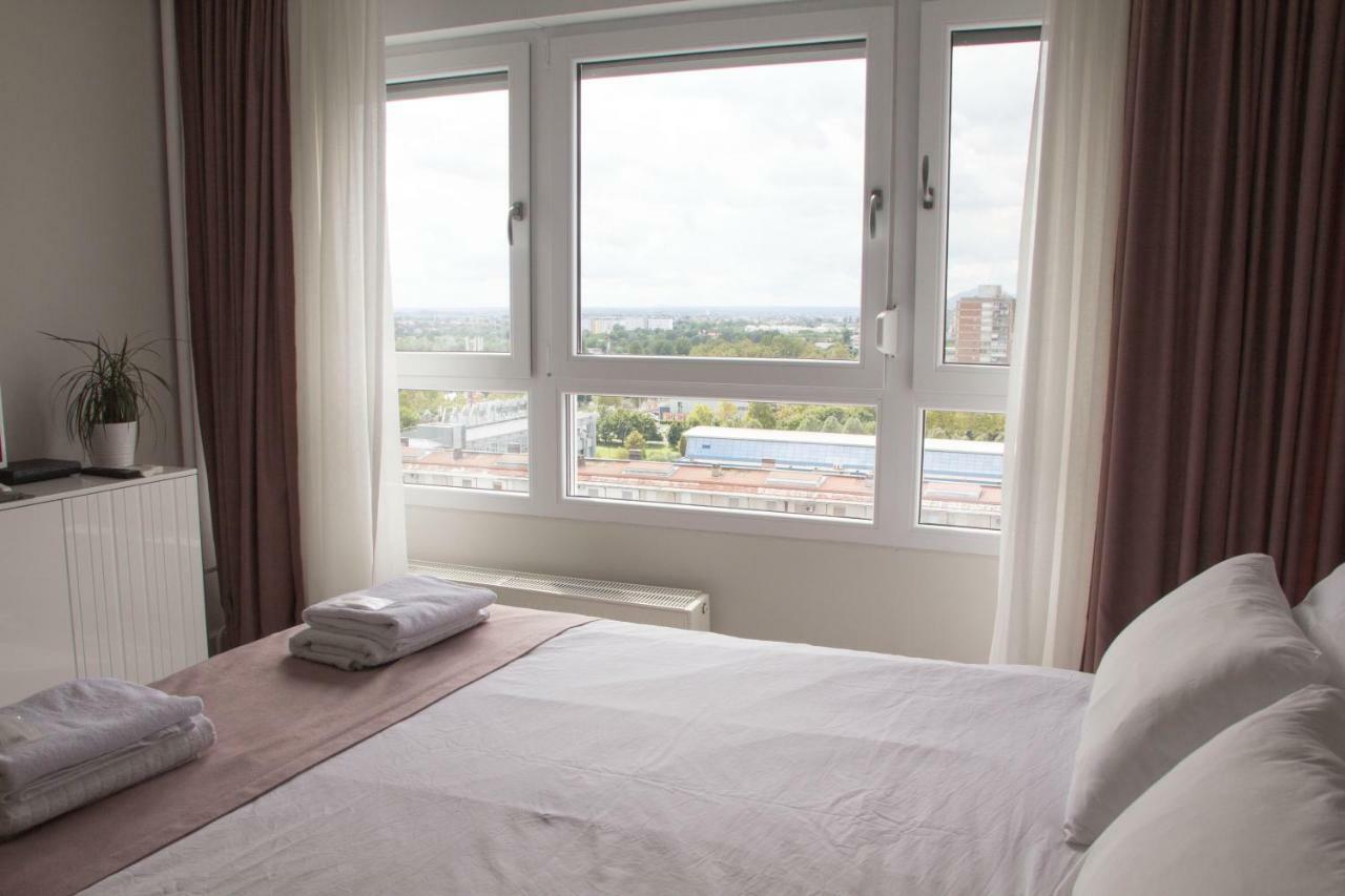 Penthouse “Sky 16” Studio Apartment Загреб Екстериор снимка