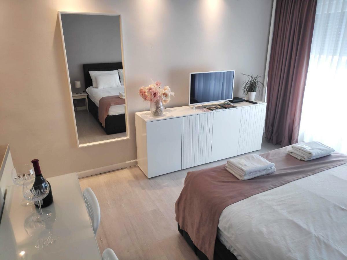 Penthouse “Sky 16” Studio Apartment Загреб Екстериор снимка